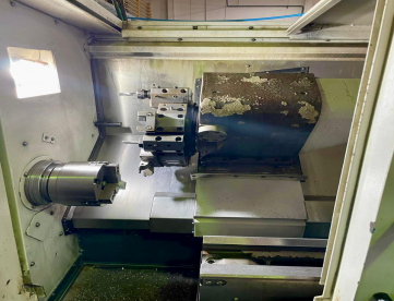 Foto: CENTRO DE TORNEAMENTO - ROMI - GL240 - ANO 2010 - 240 x 400 MM - COMANDO FANUC