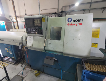 CENTRO DE TORNEAMENTO - ROMI - GALAXY 10 -  ACOMPANHA ALIMENTADOR DE BARRAS IEMCA VIP 80E - ANO 2000