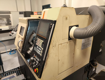 CENTRO DE TORNEAMENTO - MAZAK - NEXUS QTN-100 - 330MM X 520MM - ANO 2005