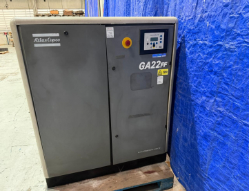 COMPRESSOR DE PARAFUSO - ATLAS COPCO - GA22 125FF - ANO 2004