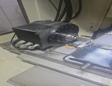 Foto: CENTRO DE USINAGEM VERTICAL - FANUC ROBODRILL - 500 x 400 x 330 - D14MiA5 - COM 4º EIXO FANUC DDR - ANO 2013