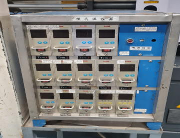 Foto: MOLDE DE PREFORMA PET - PCO28 - 12 CAVIDADES