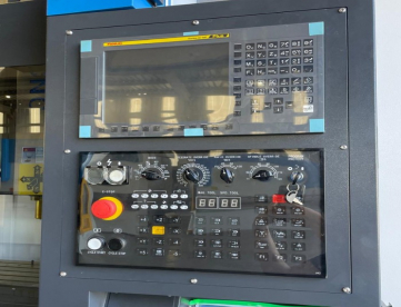Foto: CENTRO DE USINAGEM VERTICAL - OKADA - NOVO - COM 4º EIXO - 800 x 500 x 500 MM - COMANDO FANUC