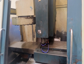 Foto: CENTRO DE USINAGEM VERTICAL - FEELER - FV1000 - ANO 2003 - 1000 x 500 x 500 MM