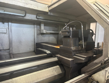 Foto: TORNO CNC - ROMI - MULTIPLIC 40A - ANO 2001 - 685 x 2000 MM -PLACA E PONTO MANUAL - COMANDO FANUC