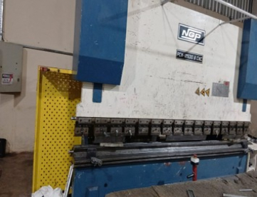 DOBRADEIRA CNC - NEWTON - PCN125 30B - ANO 2011