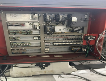 Foto: FRESADORA CNC - VEKER - M70 - COMANDO MITSUBISHI