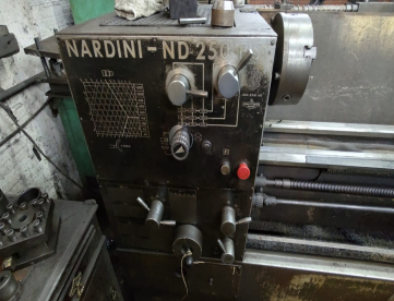 TORNO MECÂNICO - NARDINI - ND 250