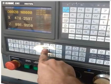 Foto: RETÍFICA CILÍNDRICA CNC - SULMECÂNICA - RCP 1000 