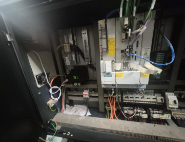 Foto: CENTRO DE TORNEAMENTO - DMG GILDEMEISTER - CTX 310 COM FERRAMENTAS ACIONADAS - ANO 2008
