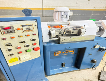Foto: LAMINADORA DE ROSCAS - CAVOUR - TL7