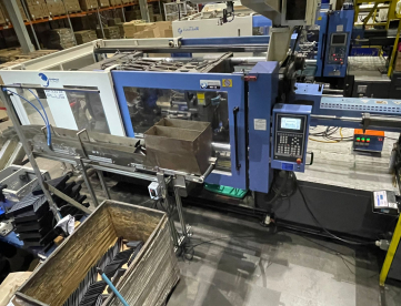 Foto: INJETORA DE PLÁSTICOS - RHINO - SM-330SV -  ANO 2014 - COM ROBÔ (SERVOMOTOR)
