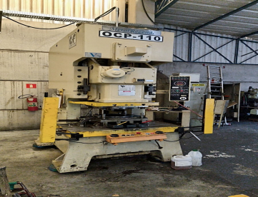 PRENSA EXCÊNTRICA - TIPO C - CHIN FONG -  OCP 110 - ANO 2011 - 110 TONS - MESA 1.150 x 680 MM - COM NR12