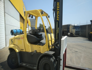 Foto: EMPILHADEIRA  A GAS - HYSTER - 155 FT  - 7 TONELADAS - ANO 2014
