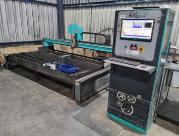 MÁQUINA CNC DE CORTE A PLASMA - CCS TECHNOLOGY - CUT STEEL - CORTINA DE LUZ - ANO 2013