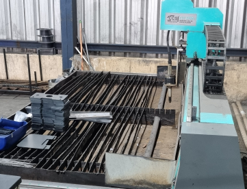 Foto: MÁQUINA CNC DE CORTE A PLASMA - CCS TECHNOLOGY - CUT STEEL - CORTINA DE LUZ - ANO 2013
