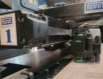 Foto: MÁQUINA DE CORTE DE COURO - CUTMAX -POPI / TESEO - MODELO R2