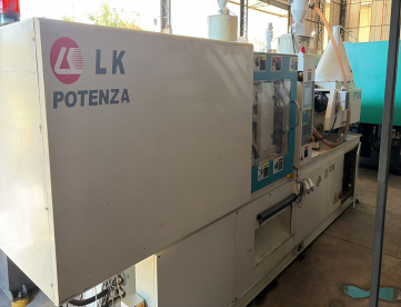 INJETORA DE PLÁSTICOS - LK MACHINERY - POTENZA 160 TONELADAS - ANO 2015