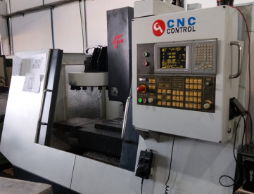 CENTRO DE USINAGEM VERTICAL - FEELER - FV 1000 -  ANO 2004 -  MÁQUINA TODA REVISADA 