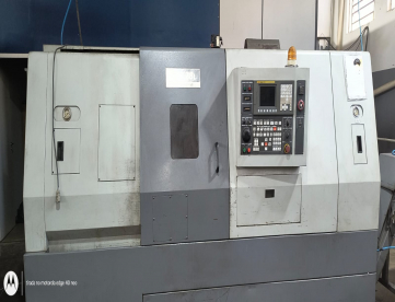 CENTRO DE TORNEAMENTO - HYUNDAI - SKT28 - COMANDO FANUC - 350 X 750 MM - ANO 2008/10