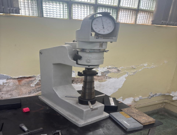 Foto: DURÔMETRO ANALÓGICO DE BANCADA - POLIWATCH