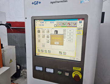 Foto: ELETROEROSÃO DE PENETRAÇÃO CNC - AGIE CHARMILLES - SP1U - ANO 2015