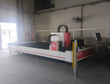 Foto: MÁQUINA DE CORTE A LASER DE FIBRA ÓPTICA - THIMER - TR3015 - 1500W
