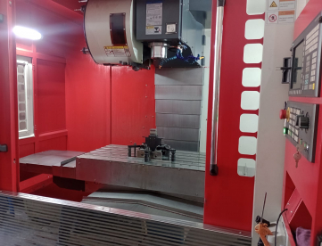 Foto: CENTRO DE USINAGEM VERTICAL - EURON - SM1300 - ANO 2024 - 1.300 × 750 × 730 MM - 12.000 RPM - COMANDO SIEMENS
