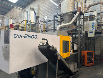 Foto: VENDO EMPRESA DE INJEÇÃO DE PRE FORMA COM 4 INJETORAS COMPLETAS - 3 SINITRON 250 -1 TER -1 PAVAN ZANETTE  E 305 TONELADAS ACOMPANHA OS MOLDES -MAQUINAS 2009 E 2011