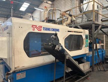 Foto: VENDO EMPRESA DE INJEÇÃO DE PRE FORMA COM 4 INJETORAS COMPLETAS - 3 SINITRON 250 -1 TER -1 PAVAN ZANETTE  E 305 TONELADAS ACOMPANHA OS MOLDES -MAQUINAS 2009 E 2011