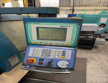 Foto: TORNO CNC NARDINI LOGIC 250 -1000 X 500 -COMANDO MCS -ANO 2006