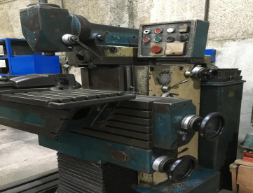 FRESADORA UNIVERSAL - TOS - FN32