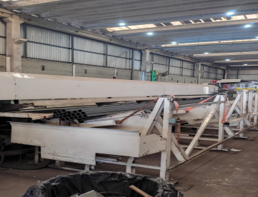 Foto: MÁQUINA DE CORTE A LASER PARA TUBOS E PERFIS METÁLICOS - ADIGE (BLM GROUP) BLM 6T52