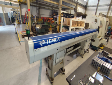 ALIMENTADOR AUTOMÁTICO DE BARRAS – IEMCA BOSS 552 HD – 5 A 51 MM – 3,7 METROS – ANO 2015