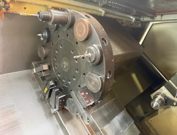 Foto: CENTRO DE TORNEAMENTO - ERGOMAT - TND400 - ANO 2007 - 450 x 900 MM - COMANDO FANUC