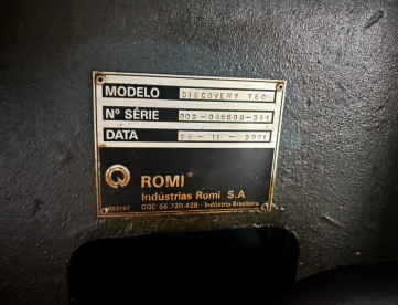 Foto: CENTRO DE USINAGEM VERTICAL - ROMI - DISCOVERY 760 - ANO 2001 - COMANDO SIEMENS