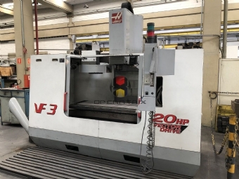 Foto: CENTRO DE USINAGEM VERTICAL - HAAS VF3 - ANO 2000