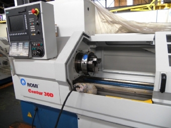 Foto: TORNO CNC ROMI CENTUR 30D - 1000mm - Ano 2010