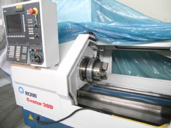 Foto: TORNO CNC ROMI - CENTUR 30D 1000MM - ANO 2011