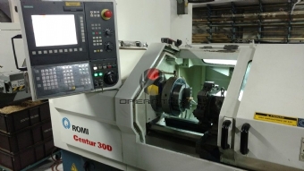 Foto: TORNO CNC ROMI - CENTUR 30D 500MM - ANO 2008