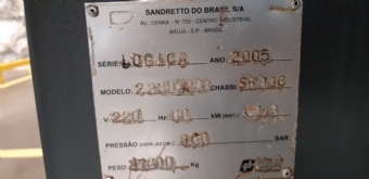 Foto: INJETORA DE PLASTICOS SANDRETTO LOGICA 380 - ANO 2005