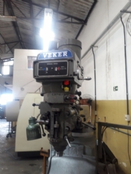 Foto: FRESADORA FERRAMENTEIRA MARCA VEKER MODELO 430v ANO 2005