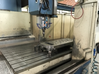 Foto: PORTAL CNC - DAHLIH - DCM2213 - ANO 2010 - 2200X1300X760MM