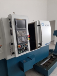 Foto: TORNO CNC ROMI GL240 ANO 2010