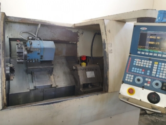 Foto: TORNO CNC NARDINI VULCANIC 160 - BARRAMENTO INCLINADO